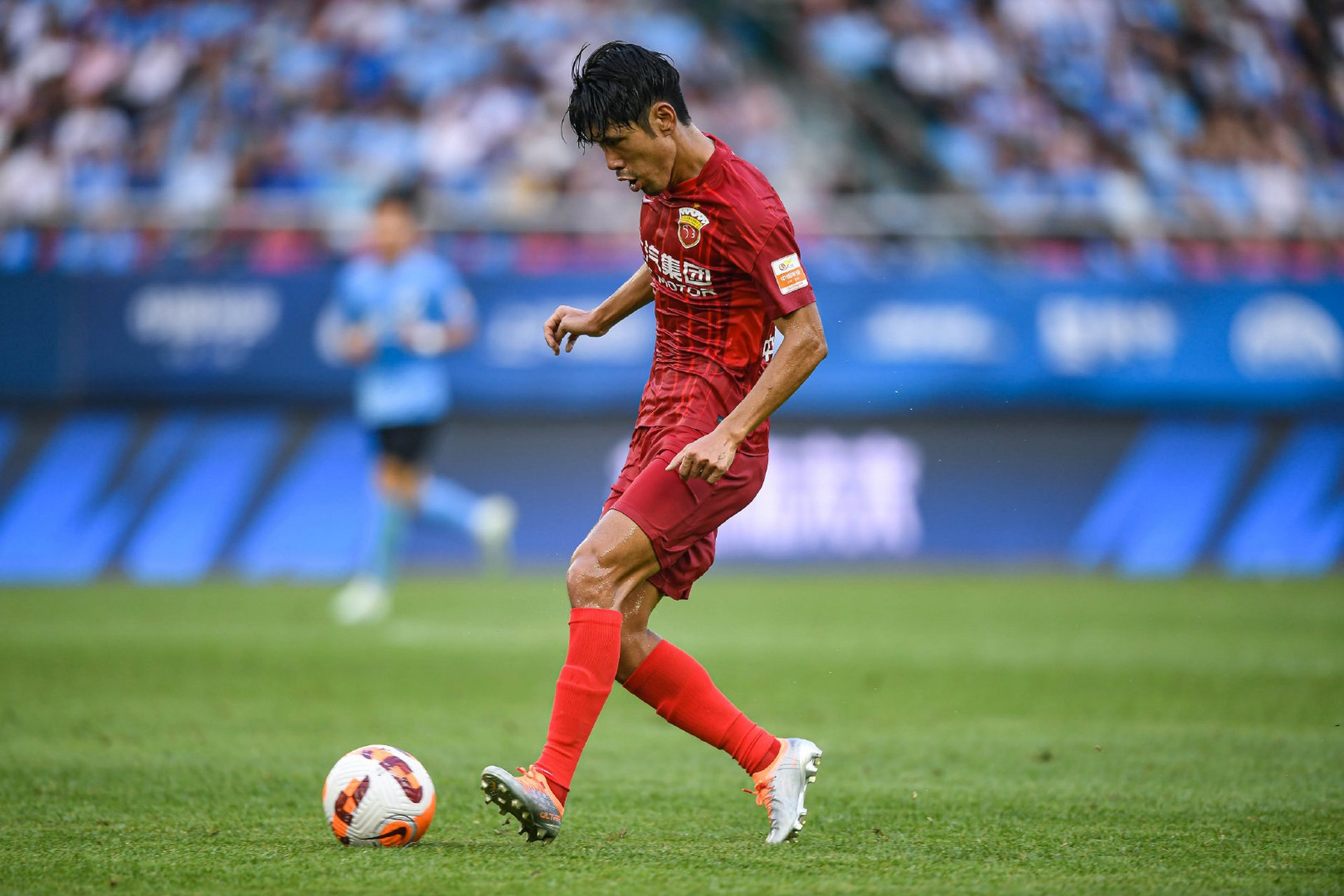 时时彩-大连一方备战亚冠比赛，球员训练积极投入(大连赛区已完成检测836人,其中包含球队球员教练组)