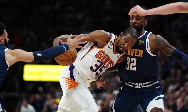 保罗大比分击败对手，小组出线形势大好